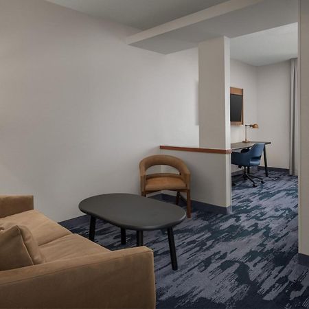 Fairfield Inn & Suites Roanoke Hollins/I-81 מראה חיצוני תמונה